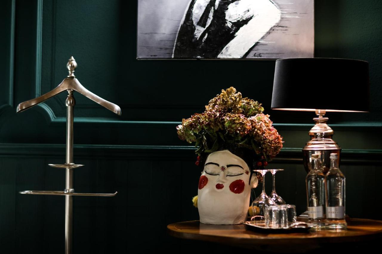 La Piazzetta Degli Artisti - Boutique B&B Bossolasco Kültér fotó