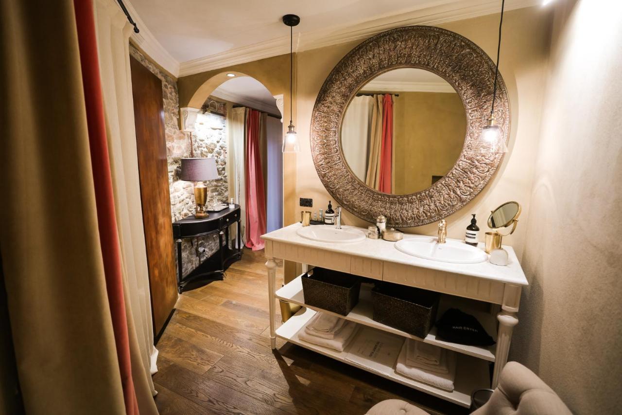La Piazzetta Degli Artisti - Boutique B&B Bossolasco Kültér fotó