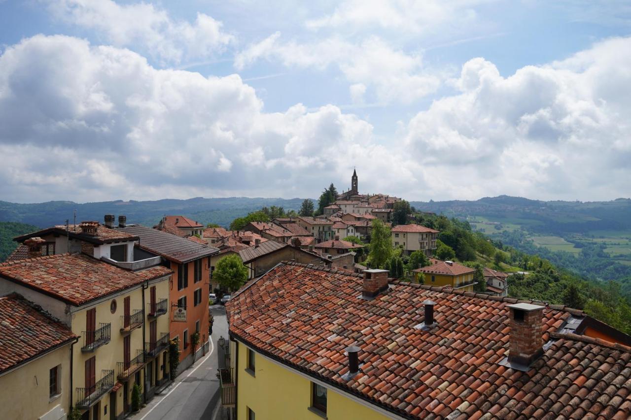 La Piazzetta Degli Artisti - Boutique B&B Bossolasco Kültér fotó